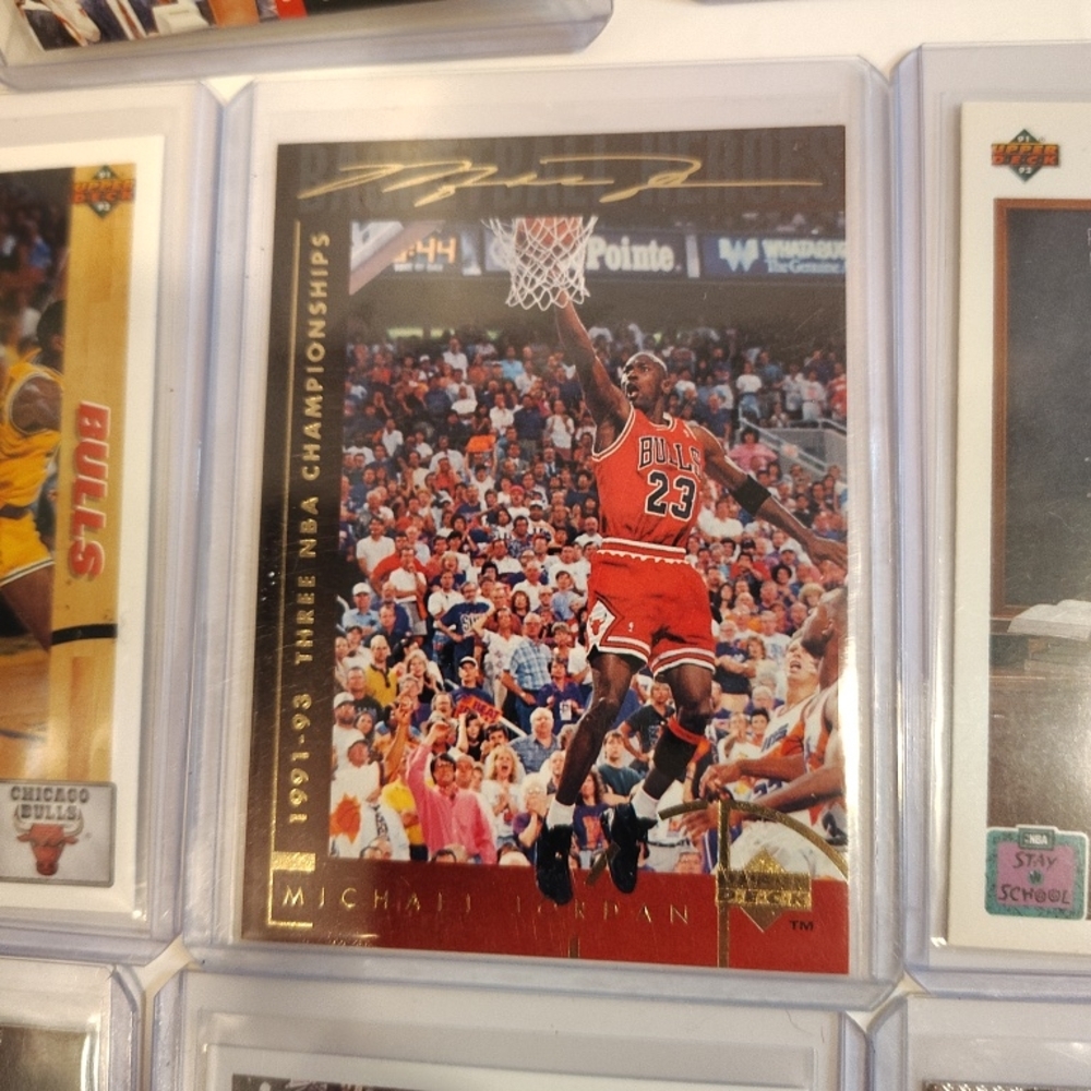 Basketball Trading Card Collection - Picture 16 of 16